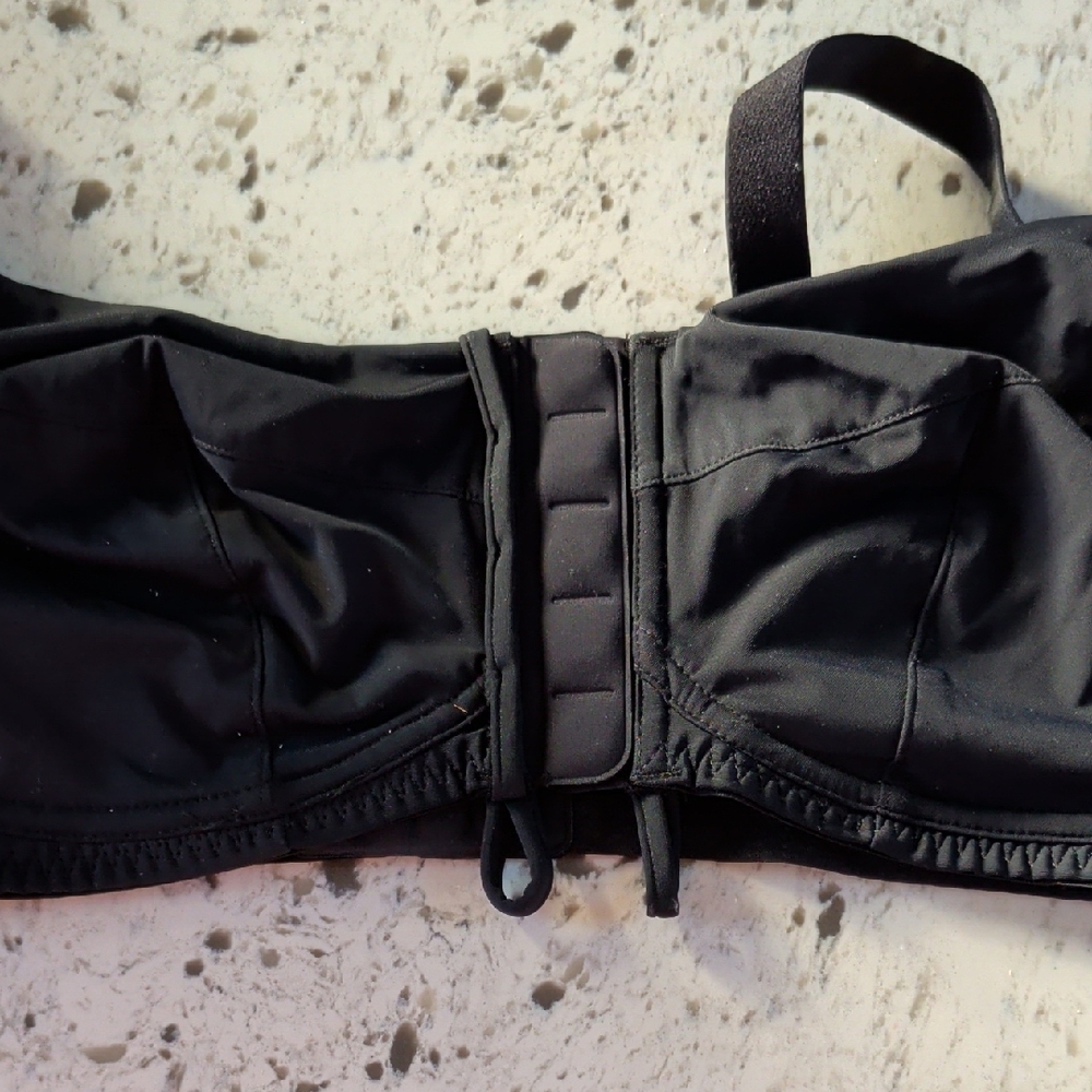 Liberare Accessible Magnetic-Close Bralette Size 38G